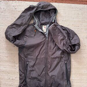 Relwen Packlight Shell in Charcoal, Small,